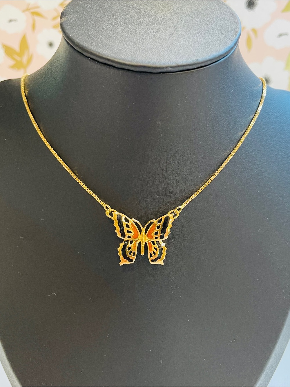 18k Yellow Gold Enamel Butterfly Necklace